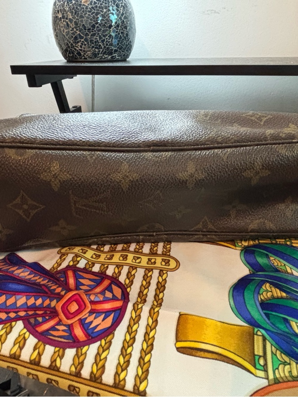 Authentic Louis Vuitton Vintage Trousse Toilette 28 - Excellent Condition - Picture 5 of 14